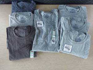 lot 3825 image: XL t-shirts
