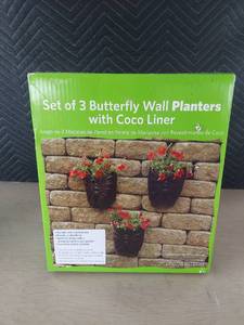 lot 3826 image: Wall planters