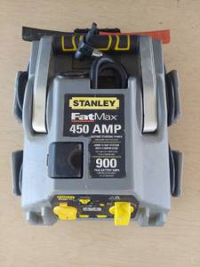 lot 3832 image: Jumpstart with compressor