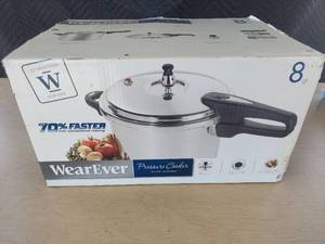 lot 3833 image: pressure cooker