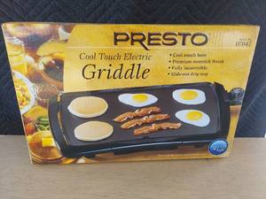 lot 3835 image: Presto griddle
