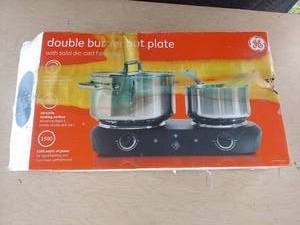 lot 3842 image: double burner hot plate