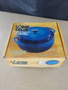 lot 3844 image: 6 quart Dutch oven