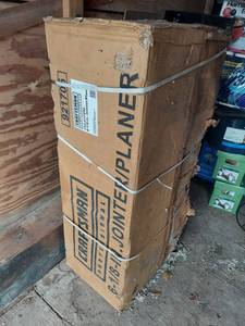 lot 3855 image: Craftsman 6-18in Jointer  Planer - Box is Damaged