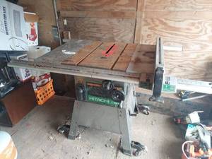 lot 3857 image: Hitachi C10FL Table Saw - Some Damage on Cord but still Runs