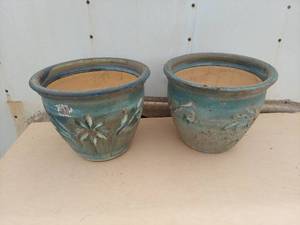 lot 3868 image: (2) Glazed Planters