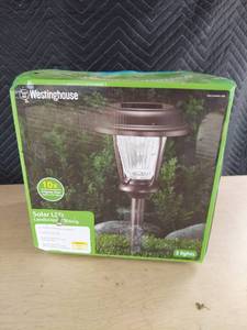 lot 3881 image: solar lighting
