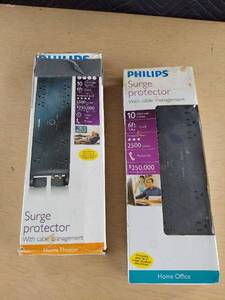 lot 3883 image: 2 surge protectors
