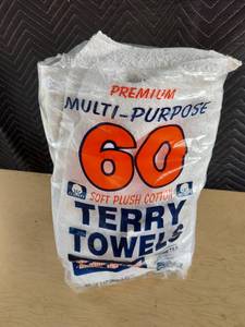 lot 3889 image: Terry towels
