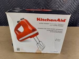 lot 3899 image: Kitchenaid hand mixer