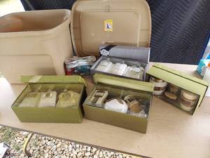 lot 3908 image: boxed bath sets in tote