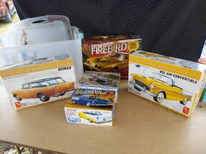 lot 3937 image: car models in tote