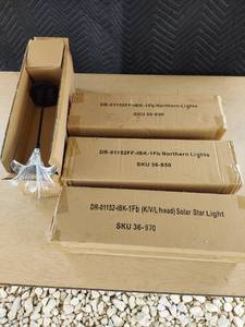 lot 3940 image: solar lights