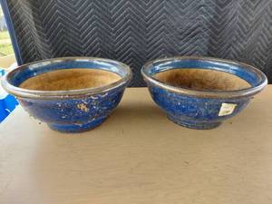 lot 3951 image: (2) Glazed Rim Bowl - 14in Blue