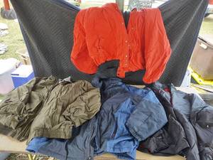 lot 3979 image: jackets 3xl - red one is 4xl