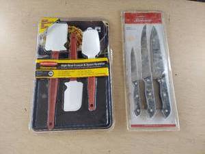 lot 3991 image: knives and spatulas