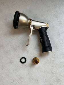 lot 1877 image: Garden Hose Nozzle 100% Heavy Duty Metal, Water Hose Sprayer High Pressure with 8 Spray Patterns,