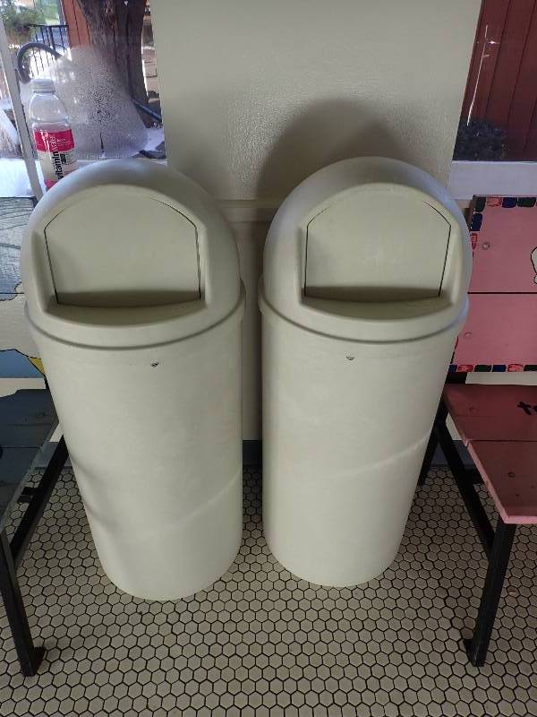 lot 1866 image: (2) Rubbermaid Trash Bins