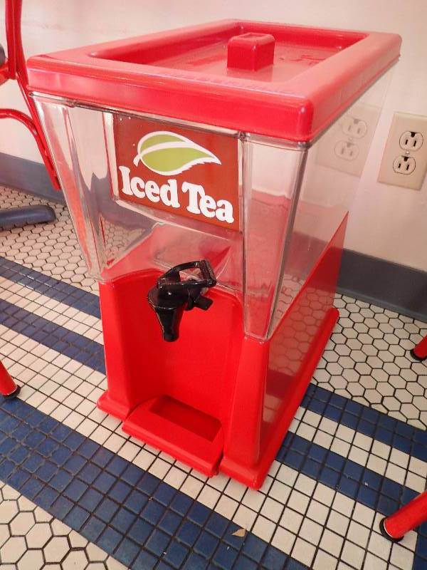lot 1892 image: Rubbermaid Red Counter Top Ice Tea Dispenser