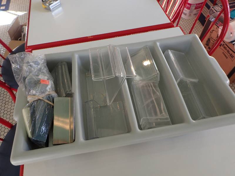 lot 1898 image: Hard Plastic Utinsel Divider With Clear Acrylic Table Displays