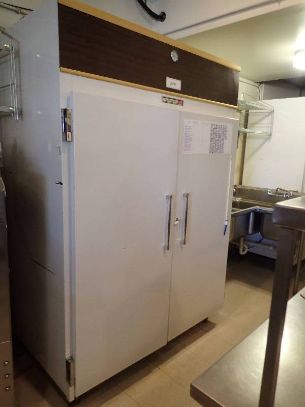 lot 1963 image: Kelvinator 2 Door Reach In Freezer