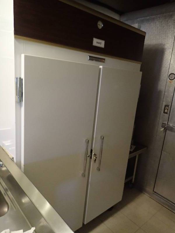 lot 1964 image: Kelvinator 2 Door  Double Sealed 4 Door Reach In Freezer