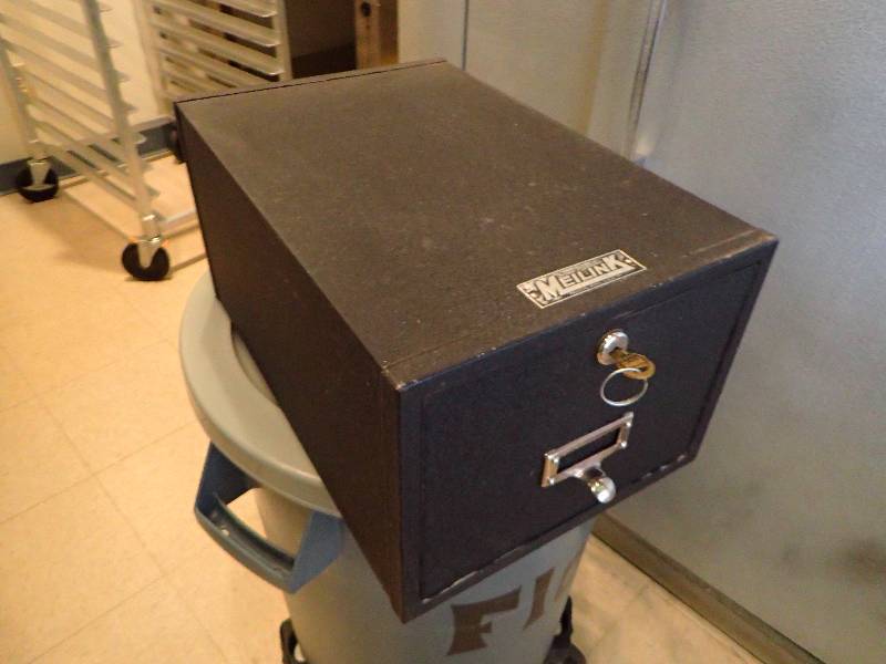 lot 1966 image: Meilink Single Key Security Safe