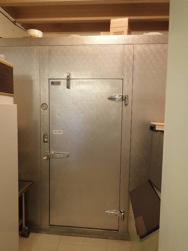 lot 1971 image: Thermo-Kool Walk In Cooler Unit