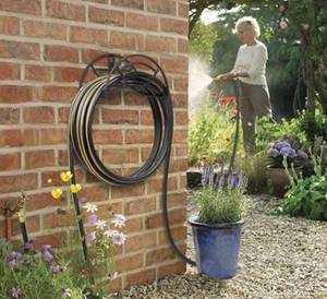 lot 4034 image: Hose Rack