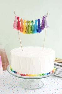 lot 4037 image: Rainbow Cake Topper