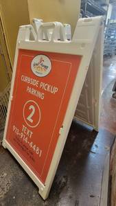 lot 10127 image: Signicade Deluxe Plasticade A-Frame Double Sided Display Sign, White