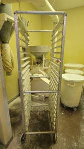 lot 10140 image: Aluminum. Rolling Sheet Pan Rack
