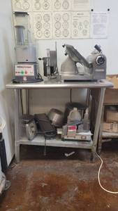 lot 10360 image: 3ft Stainless Steel Prep Table W an Undershelf