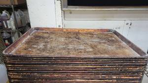 lot 10427 image: Lot of 10 Full Size Aluminum Baking Pans