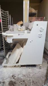 lot 10435 image: Commerical Bloemhof Inc. Bread and Roll Moulder 860 L