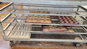 lot 10445 image: Assorted Heavy Duty Muffin and Hamburger Bun Pans