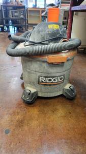 lot 10447 image: Rigid Shop Vac