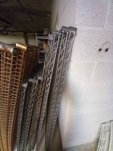 lot 15315 image: Metro shelf with no legs - set of 4