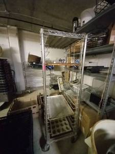 lot 15328 image: aluminum Baking Sheet Shelf