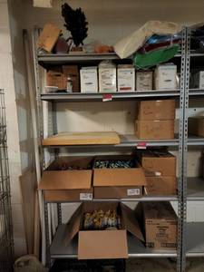 lot 15445 image: Contents of Shelf ( Chips, Sprinkles)&nbsp