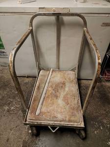 lot 15456 image: Sheet Pan Dolly