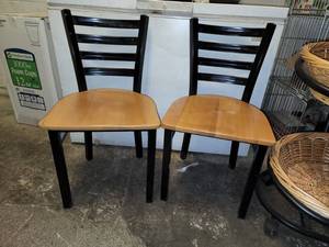 lot 15474 image: Lot of 2 Wooden Seat Metal Base Dining Chairs