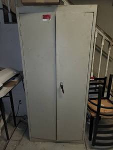 lot 15478 image: Metal Storage Cabinet with Office Supplies