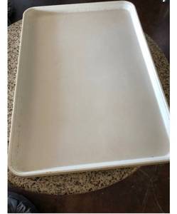 lot 10601 image: Lot of White Display Trays