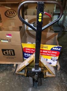lot 10610 image: 5000lb Capacity Pallet Mule