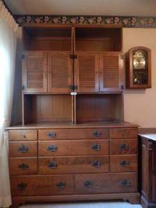 lot 2868 image: Chest of Drawers wShelves