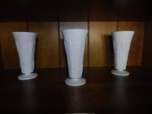 lot 2826 image: Collection of Three Milk Glass Ice Cream Glasses