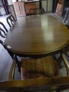 lot 2740 image: Wood Dining Table & Chairs (6)