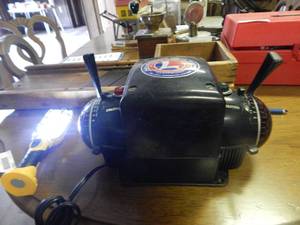 lot 1715 image: Vintage Lionel�Trainmaster Transformer.