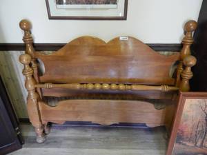 lot 2798 image: Queen Headboard & Footboard